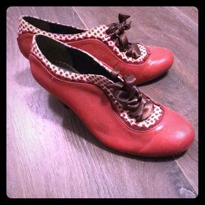 Poetic License Red Vintage Heel- EUR 39